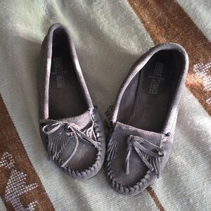 Minnetonka Women's Suede Moccasins in Taupe